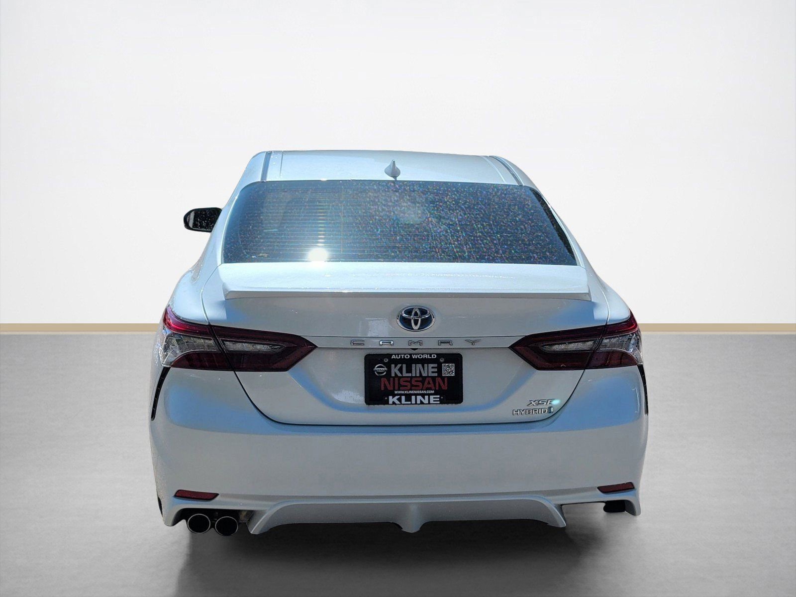 Used 2021 Toyota Camry XSE w/ Navigation Upgrade Package FWD image 4