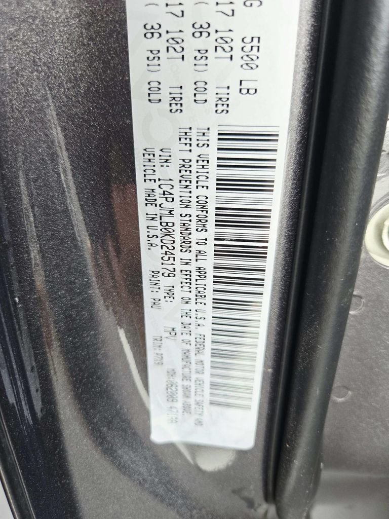 Used 2019 Jeep Cherokee Latitude Plus w/ Comfort/Convenience Group AWD/4WD image 38