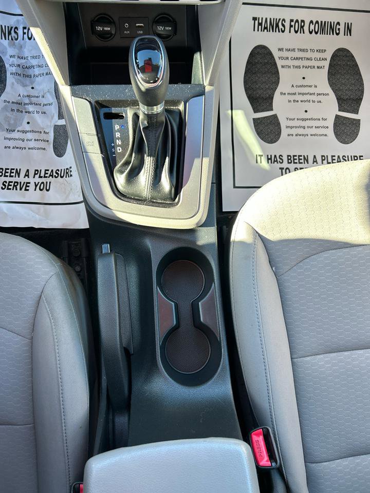 Used 2020 Hyundai Elantra SE image 16