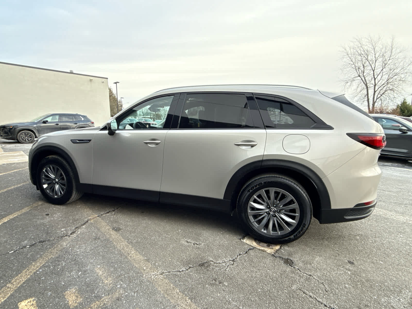 Used 2024 MAZDA CX-90 Plug-In Hybrid w/ Preferred image 7