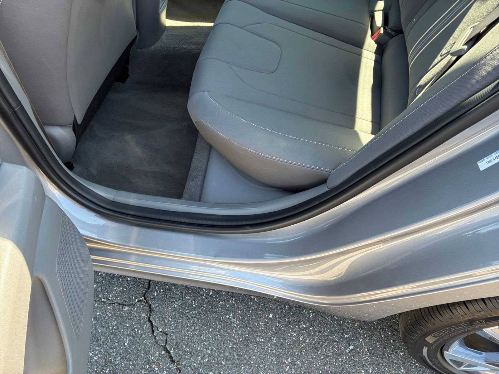 Used 2025 Hyundai Elantra SEL FWD image 28
