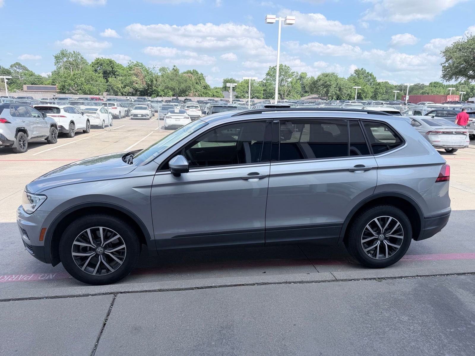 Used 2021 Volkswagen Tiguan S FWD image 7