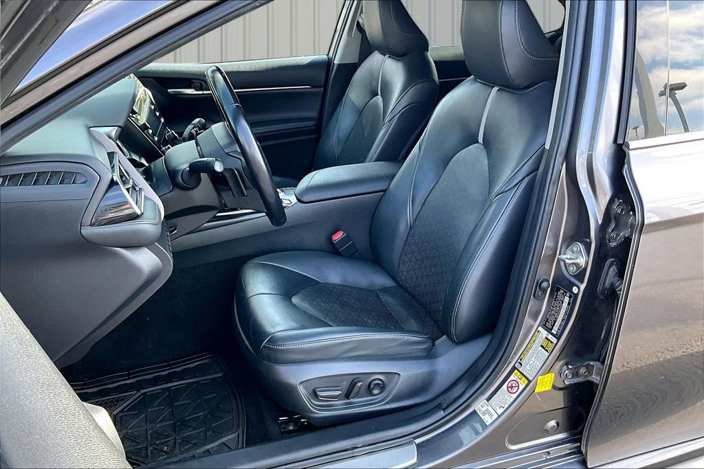 Used 2019 Toyota Camry XSE w/ Driver Assist Package FWD image 16