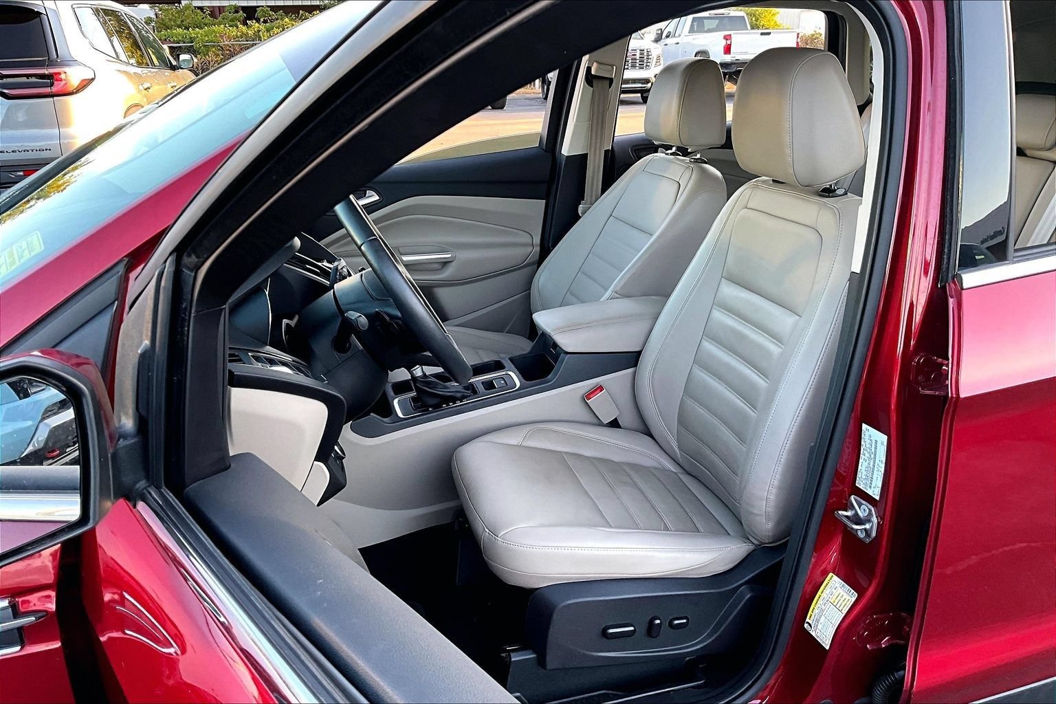 Used 2017 Ford Escape Titanium FWD image 25