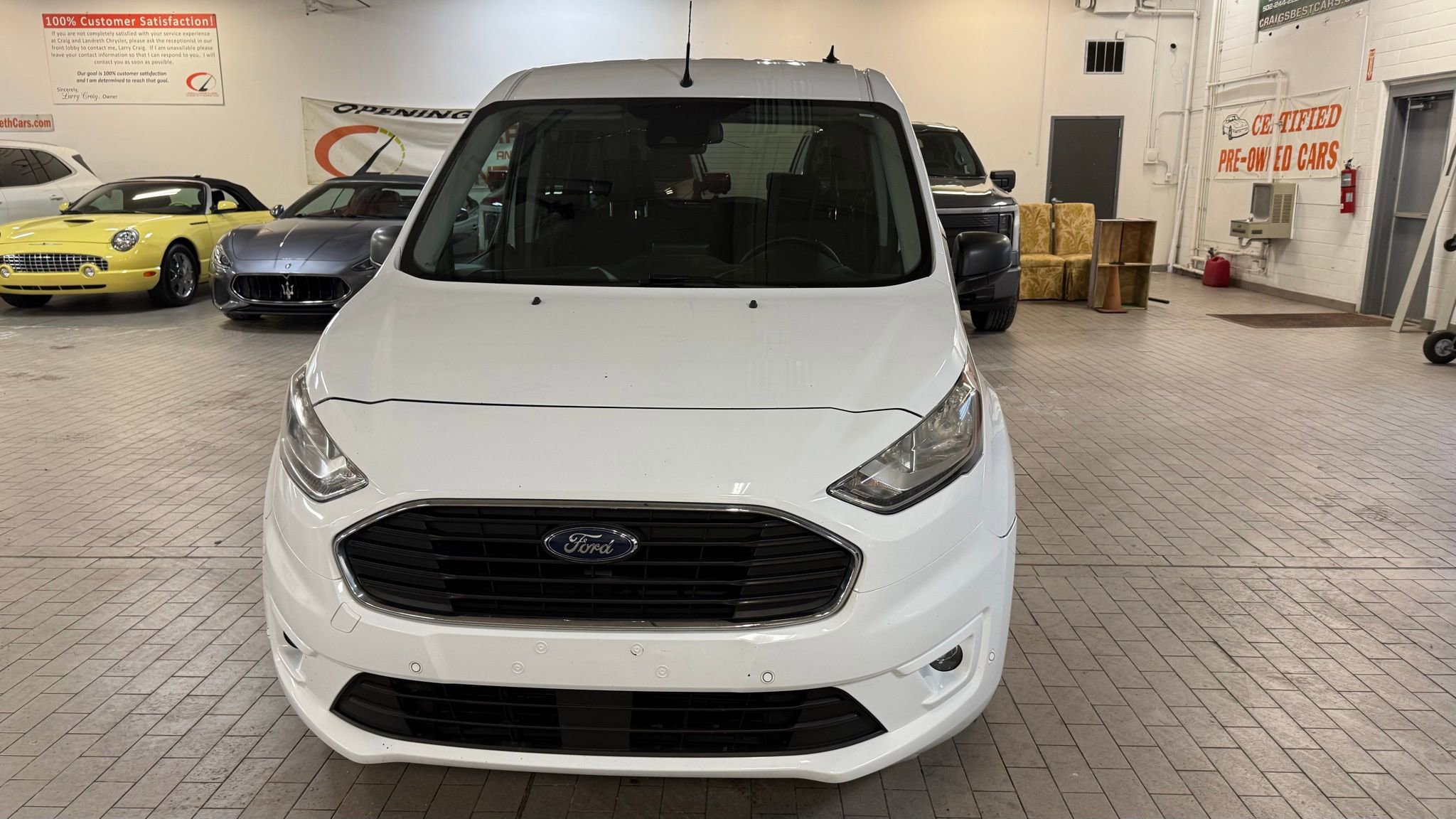 Used 2019 Ford Transit Connect XLT image 3