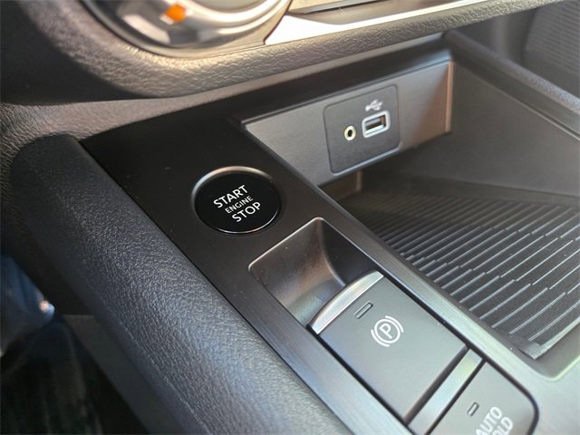 Used 2025 Nissan Kicks S image 33