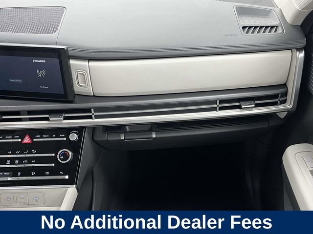 Used 2025 Hyundai Santa Fe SE FWD image 21