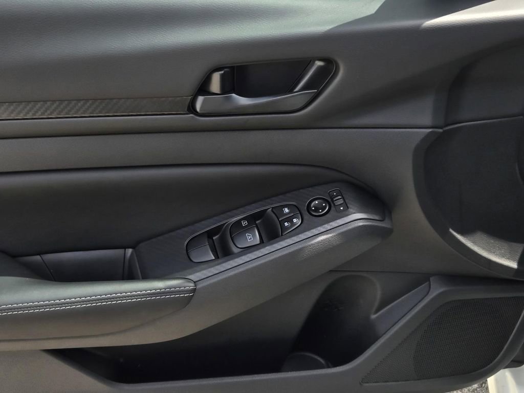 New 2026 Nissan Altima 2.5 SV image 16