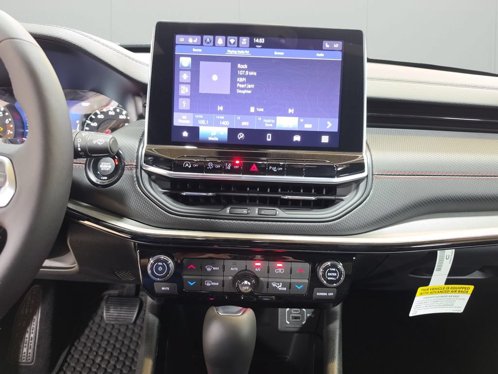 New 2026 Jeep Compass Trailhawk AWD/4WD image 20