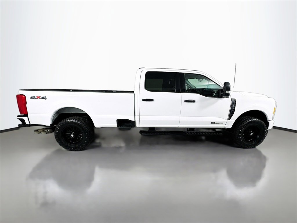 Used 2023 Ford F350 XLT image 9