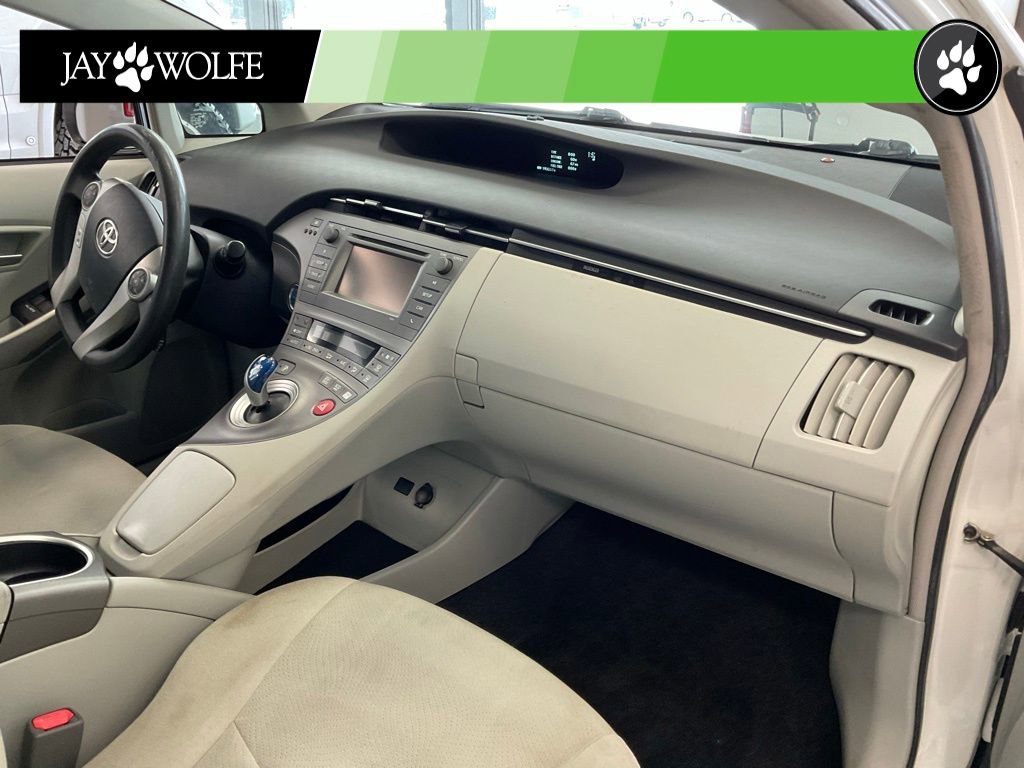 Used 2015 Toyota Prius Two image 16