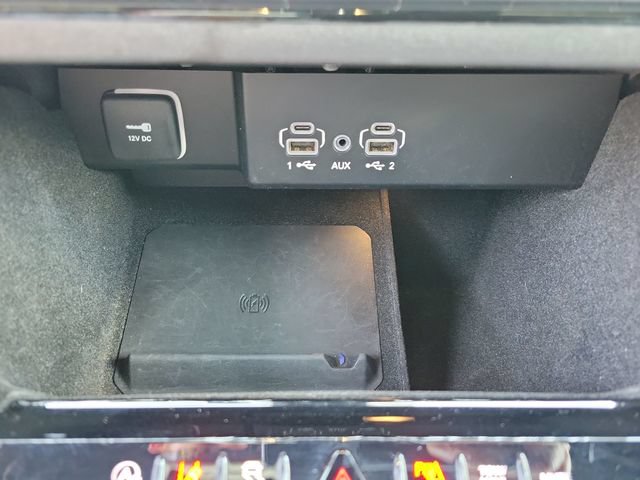 Used 2024 Jeep Wagoneer Series II w/ Flexible Seating Group RWD image 26