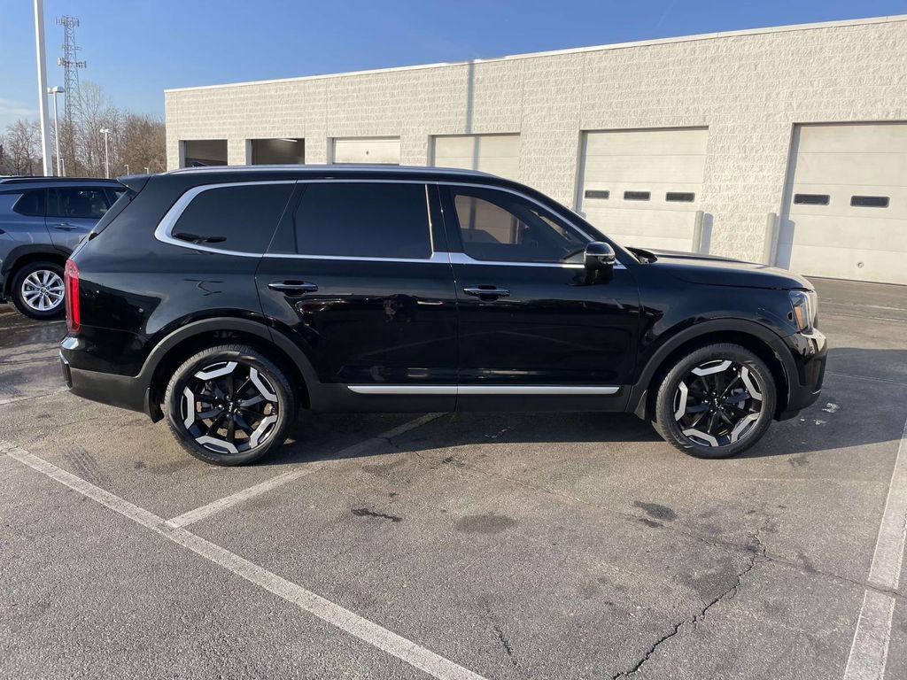 Used 2023 Kia Telluride S w/ S Sunroof Package image 11