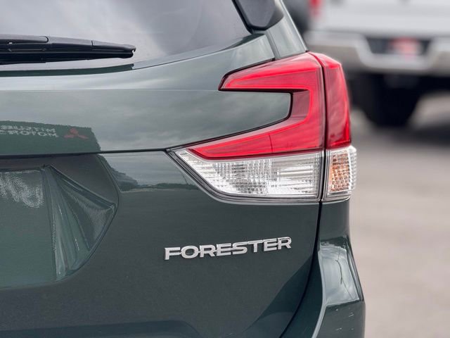 Used 2022 Subaru Forester Premium image 11