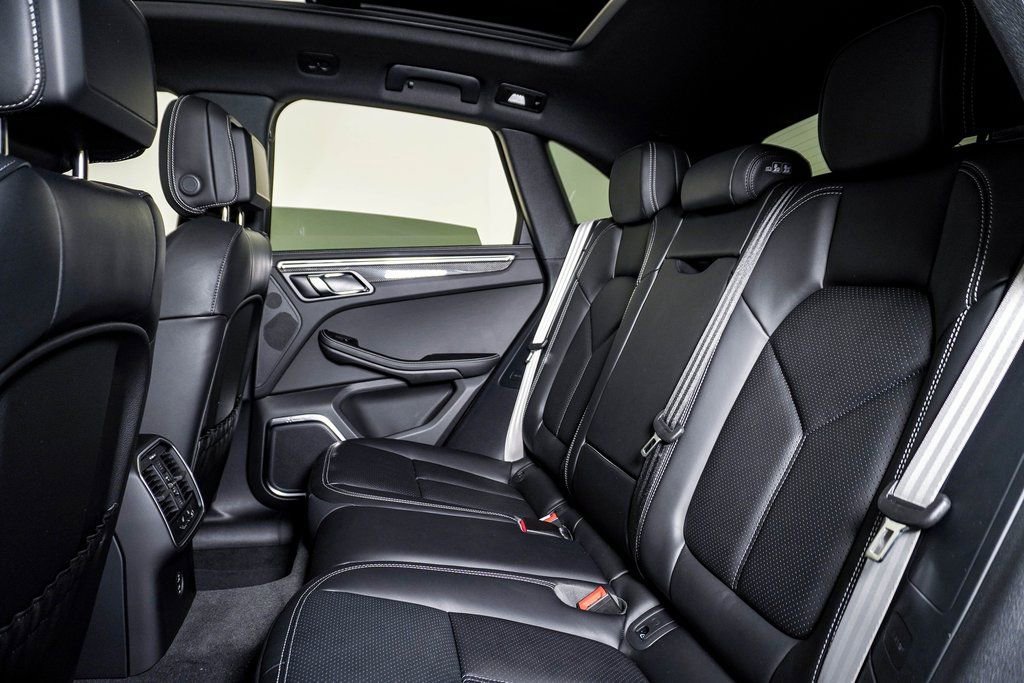 New 2026 Porsche Macan GTS image 17