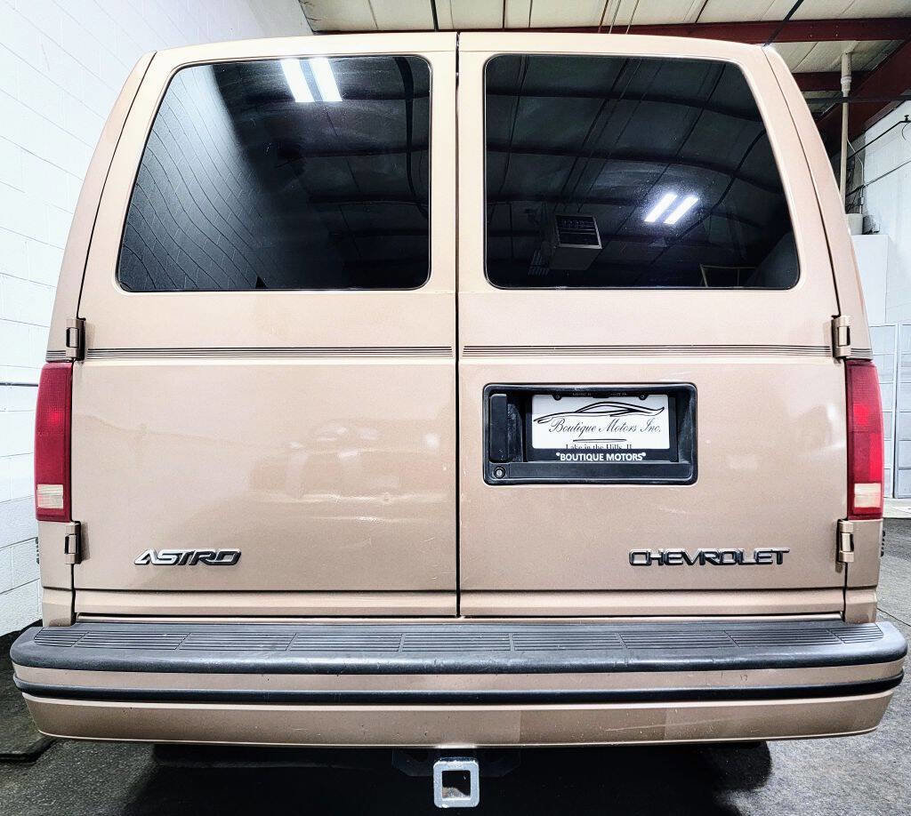 Used 2005 Chevrolet Astro Passenger image 13