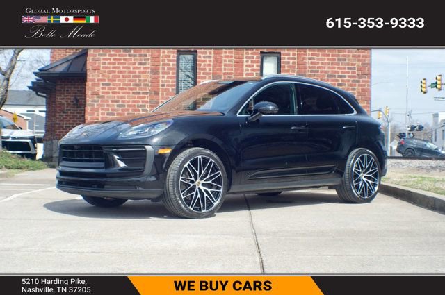 Used 2022 Porsche Macan AWD/4WD image 1