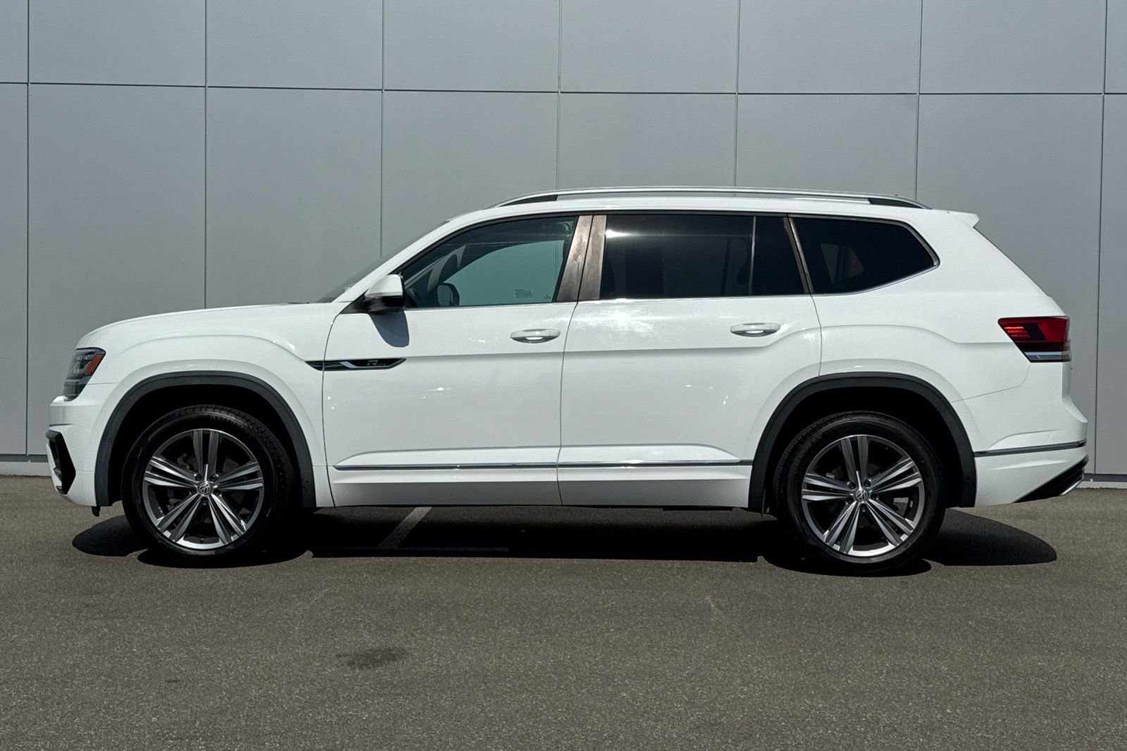 Used 2019 Volkswagen Atlas SE AWD/4WD image 2