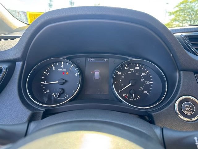 Used 2018 Nissan Rogue SV AWD/4WD image 14