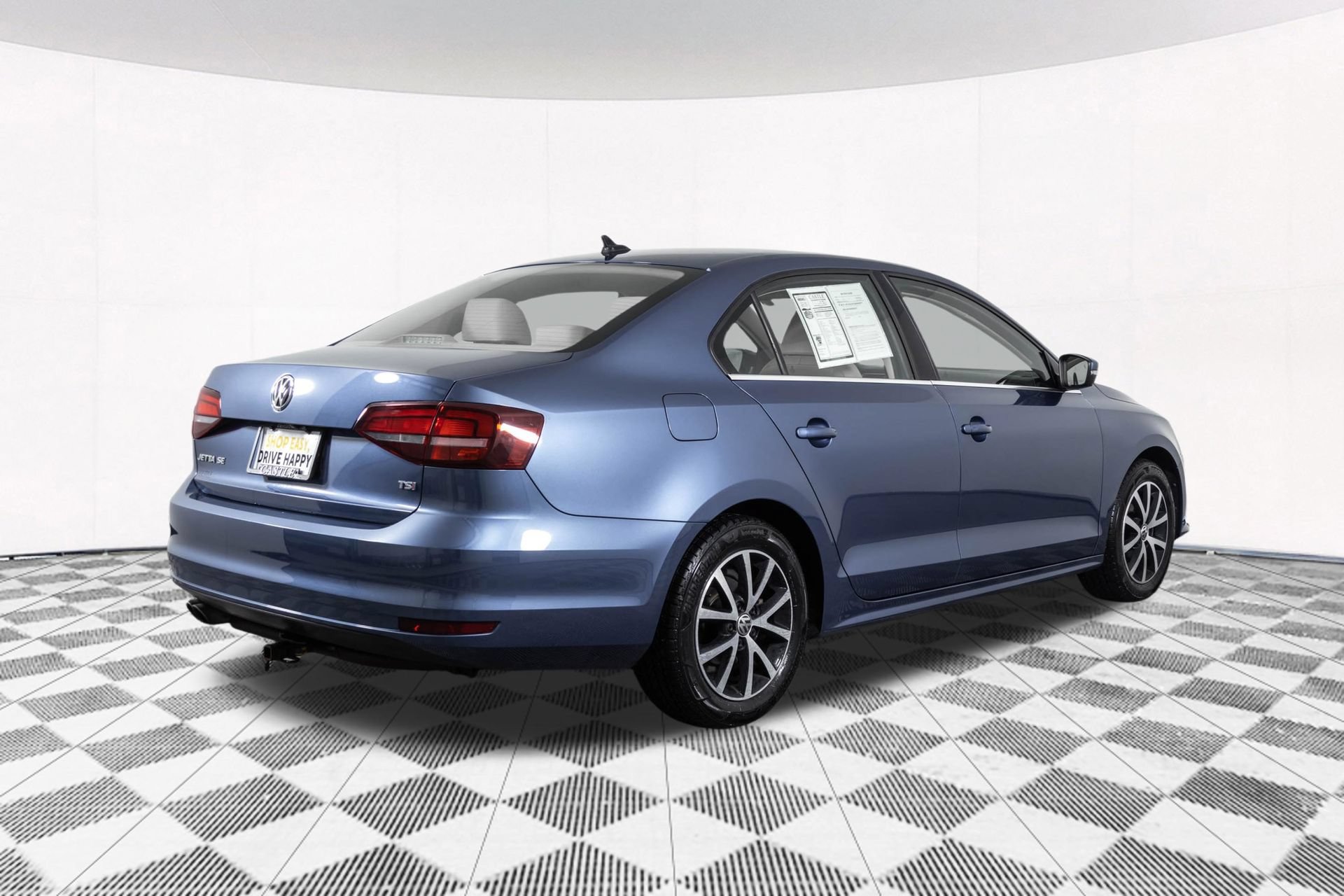 Used 2017 Volkswagen Jetta SE FWD image 17