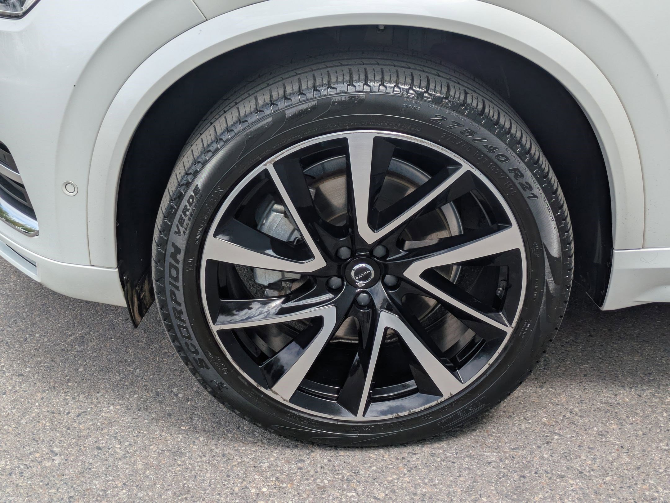 Used 2023 Volvo XC90 B6 Plus w/ Protection Package Premier AWD/4WD image 11