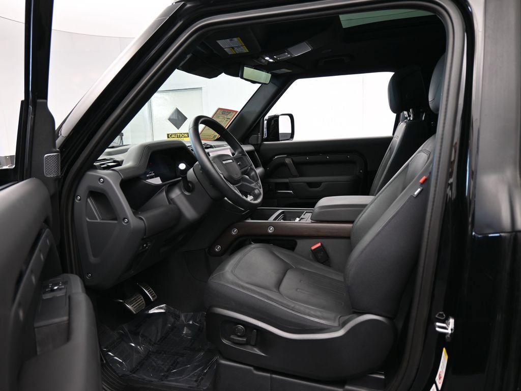 Used 2023 Land Rover Defender 90 X AWD/4WD image 12
