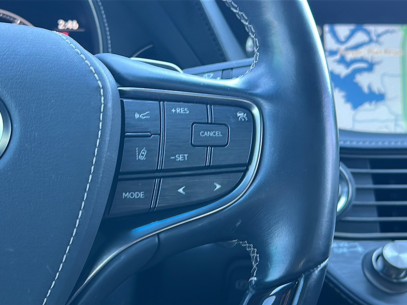 Used 2019 Lexus LS 500 image 27