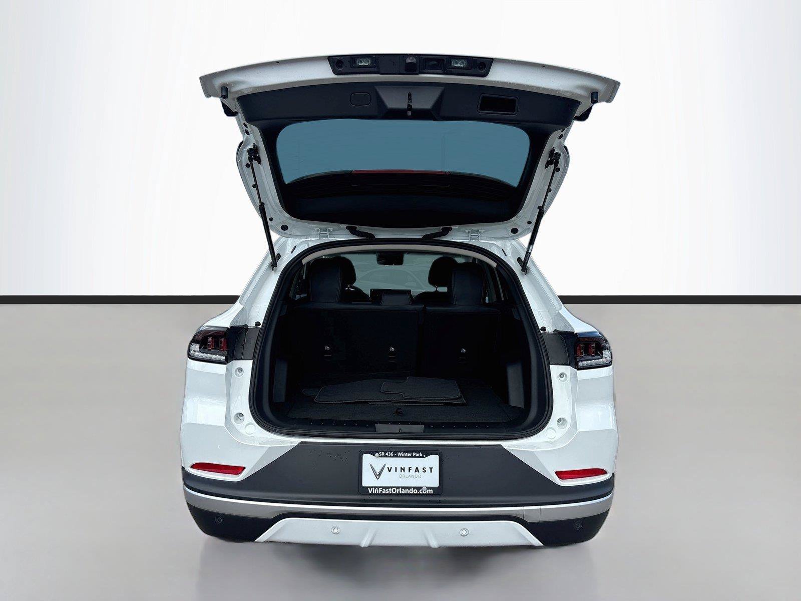 New 2027 VinFast VF 8 Eco AWD/4WD image 25