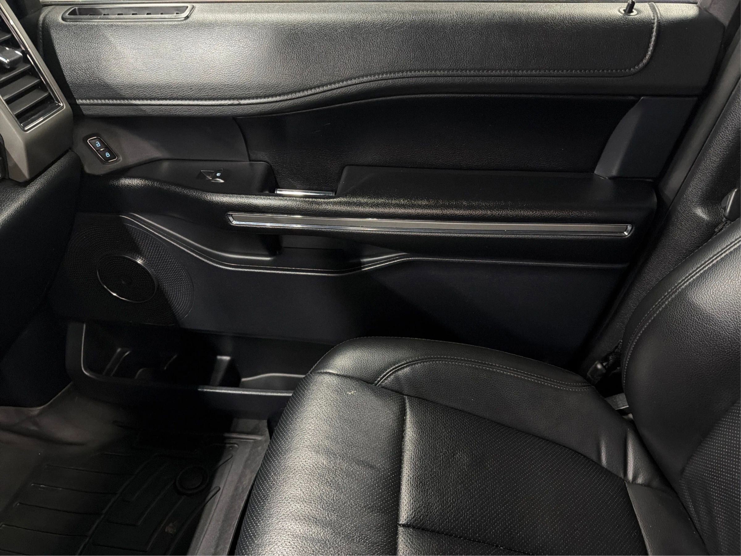 Used 2020 Ford Expedition Max XLT w/ Equipment Group 202A image 44