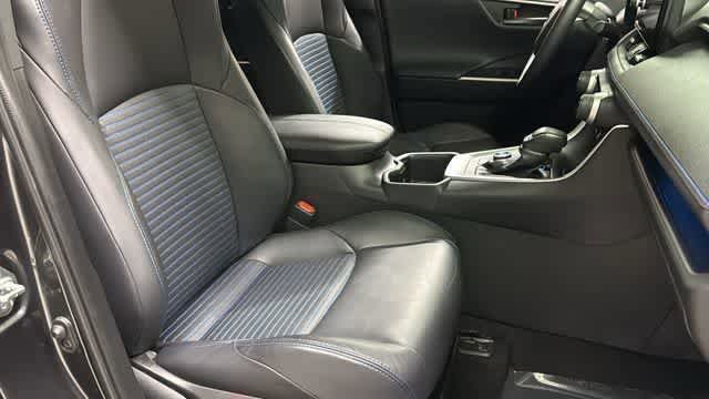 Used 2023 Toyota RAV4 XSE AWD/4WD image 32