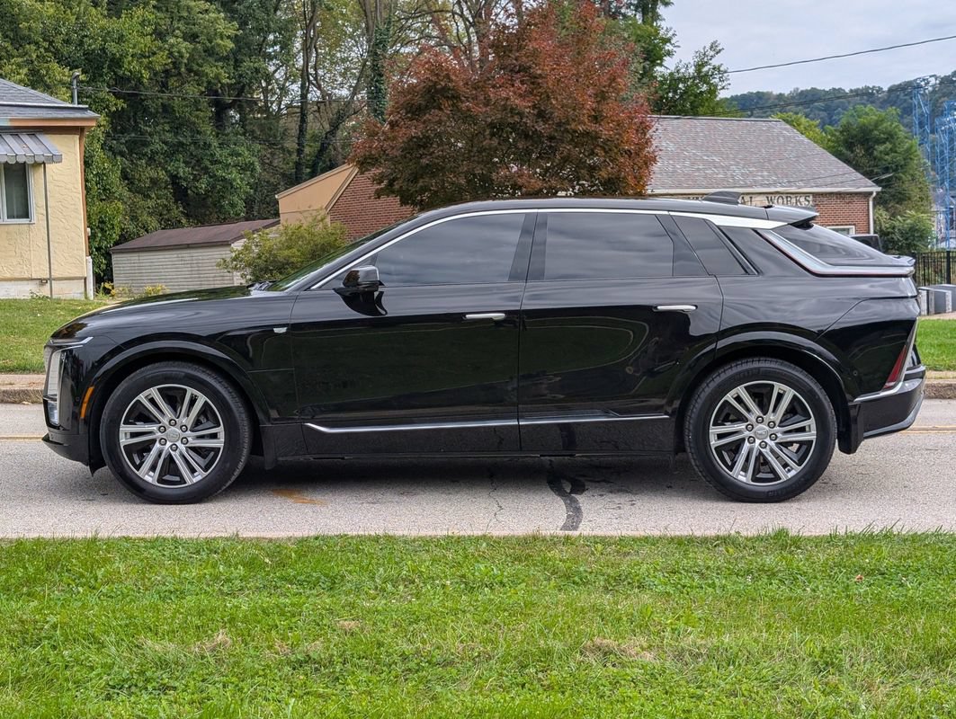 Used 2024 Cadillac Lyriq Tech w/ Driver Assist Package AWD/4WD image 14
