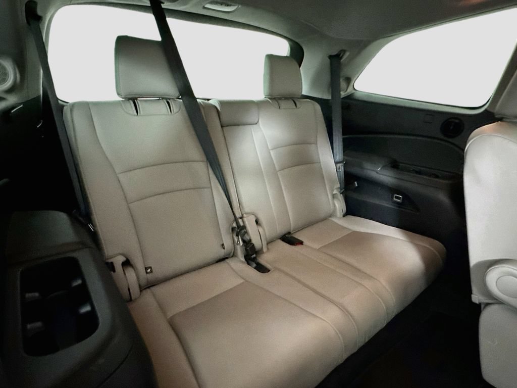 Used 2019 Honda Pilot Elite image 30