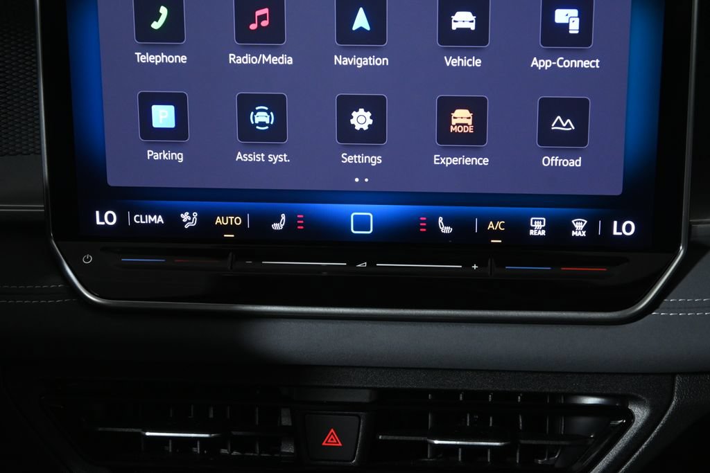 Used 2025 Volkswagen Tiguan SE R-Line AWD/4WD image 22