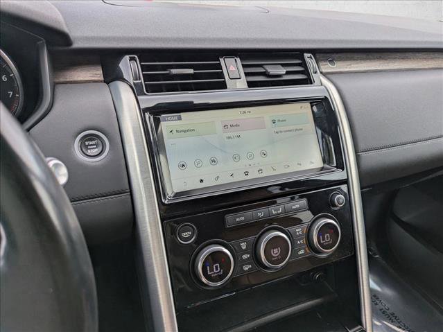 Used 2017 Land Rover Discovery HSE image 12