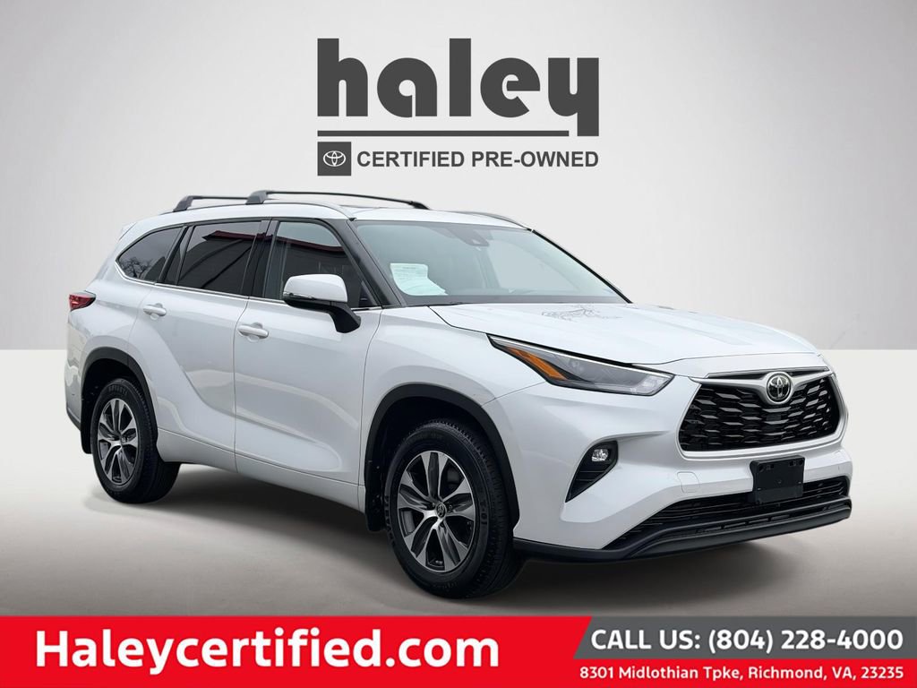 Used 2022 Toyota Highlander XLE image 1