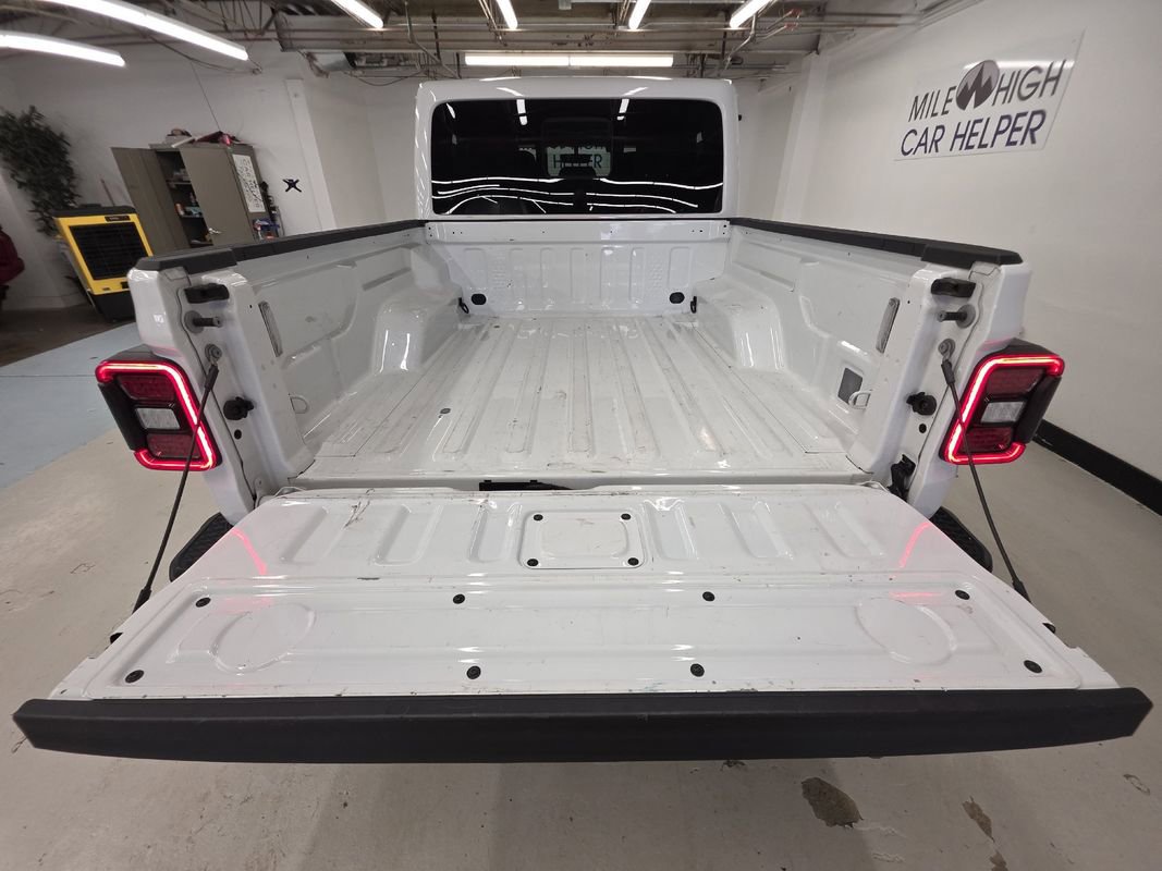 Used 2020 Jeep Gladiator Overland image 14