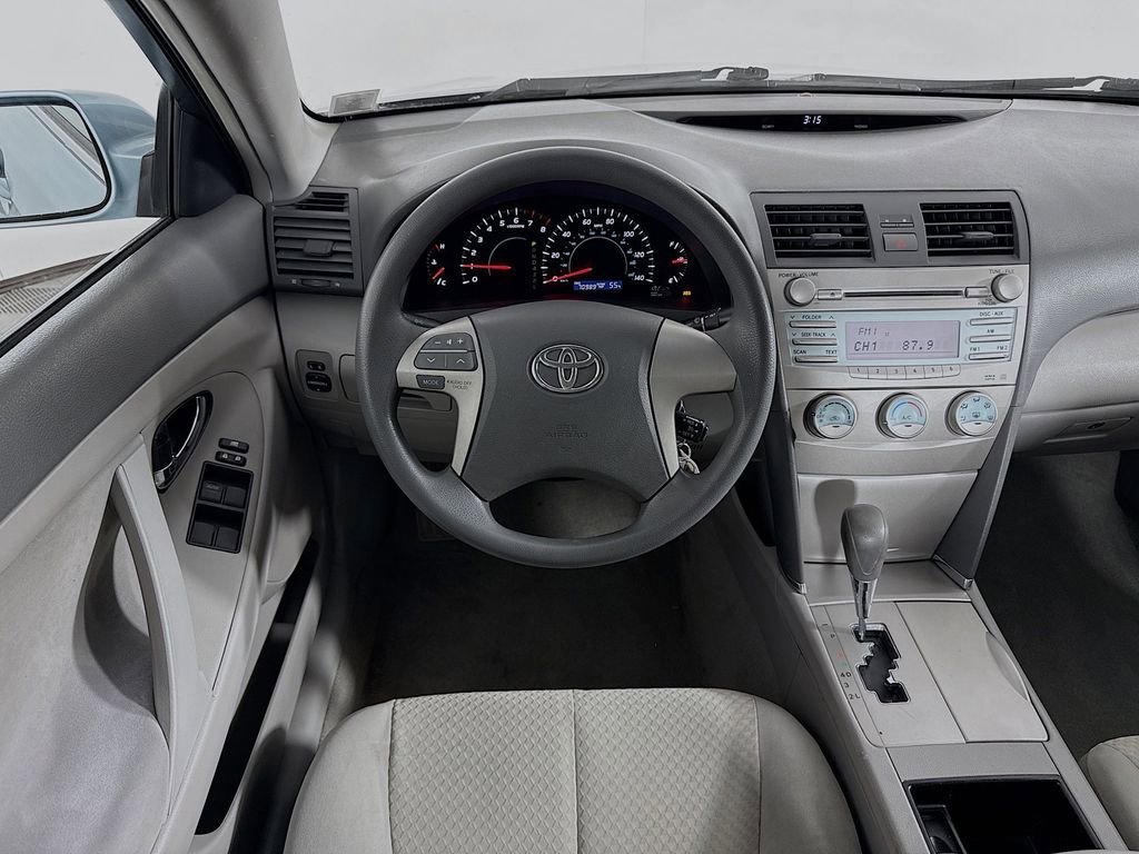 Used 2007 Toyota Camry LE FWD image 19