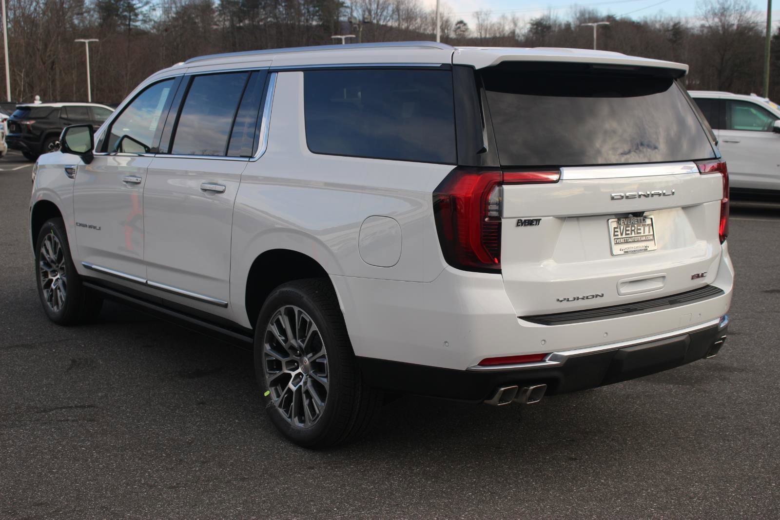 New 2026 GMC Yukon XL Denali w/ Sun & Power Step Package image 5