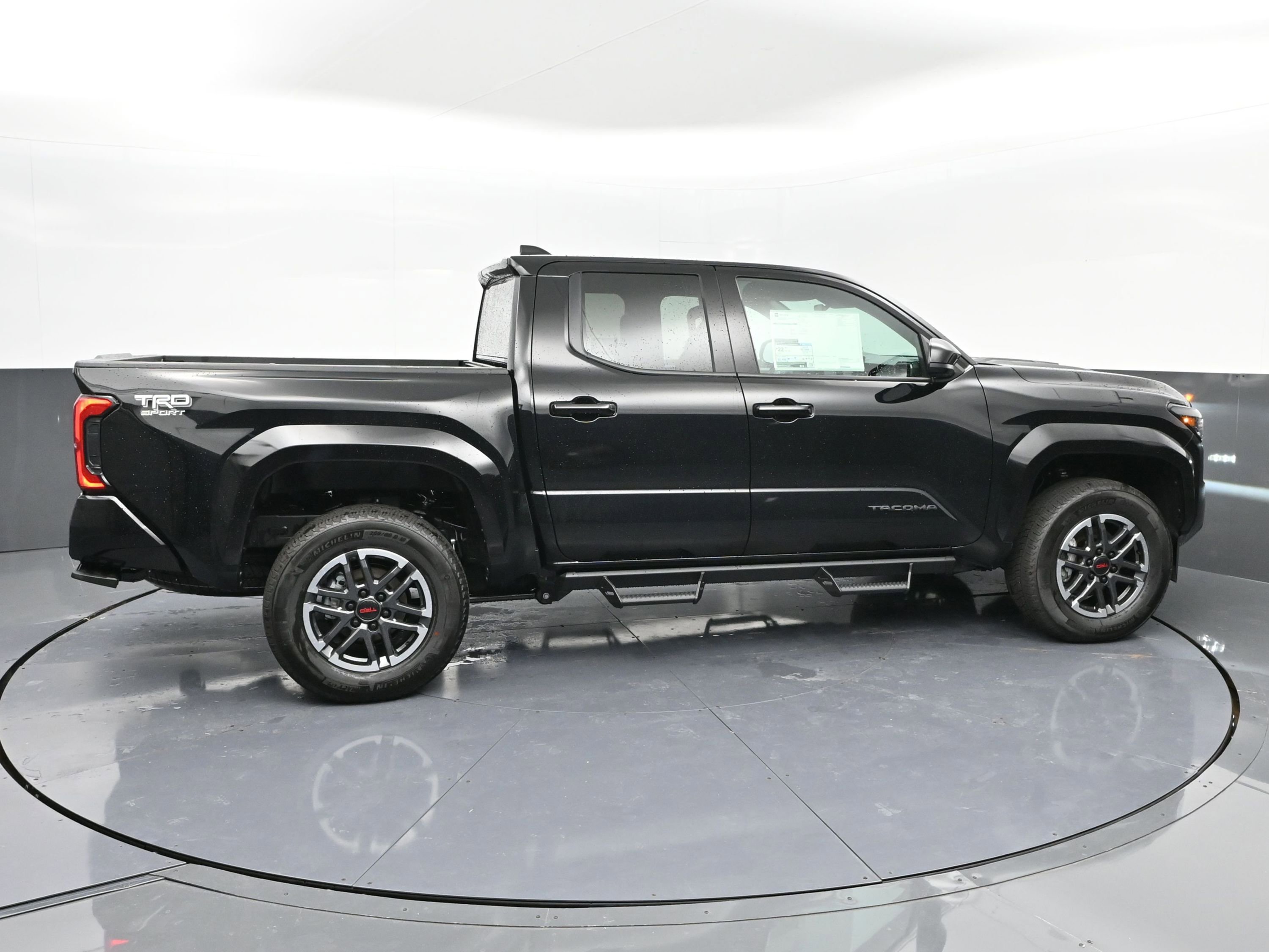 Certified 2025 Toyota Tacoma TRD Sport image 21