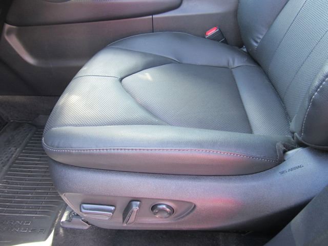 Used 2024 Toyota Grand Highlander AWD image 23