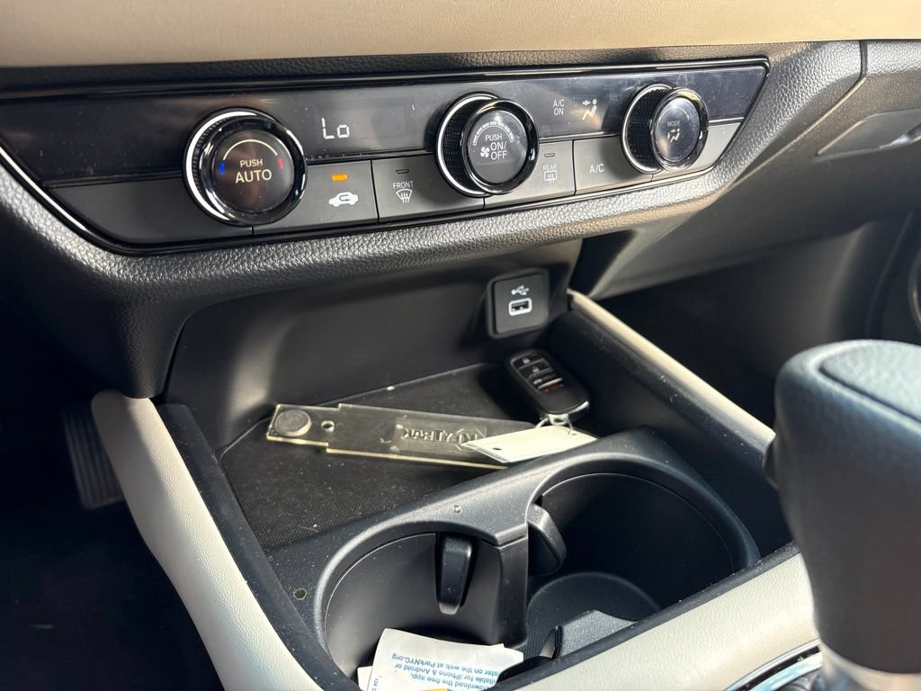 Used 2024 Honda HR-V LX image 24