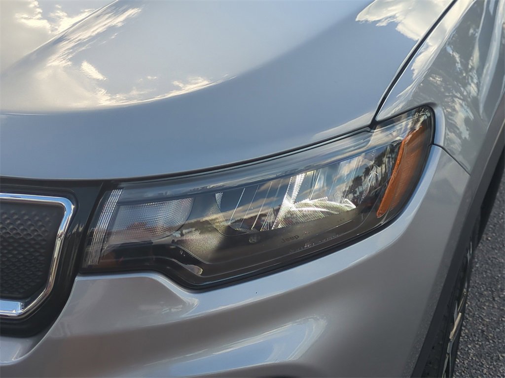 Certified 2022 Jeep Compass Limited image 10