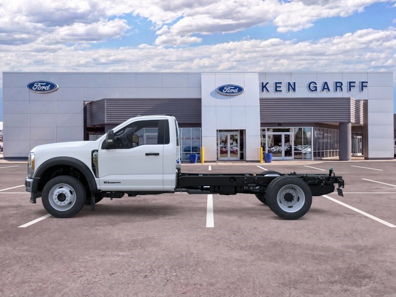 New 2025 Ford F550 4x4 Regular Cab Super Duty image 3