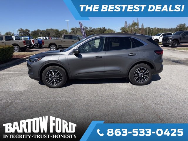 Used 2025 Ford Escape SE w/ PHEV Premium Package image 8
