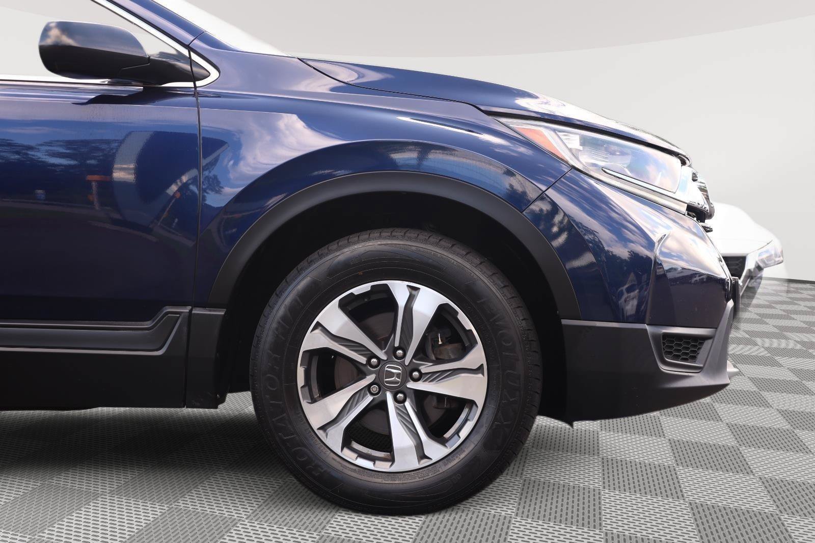 Used 2019 Honda CR-V LX image 9