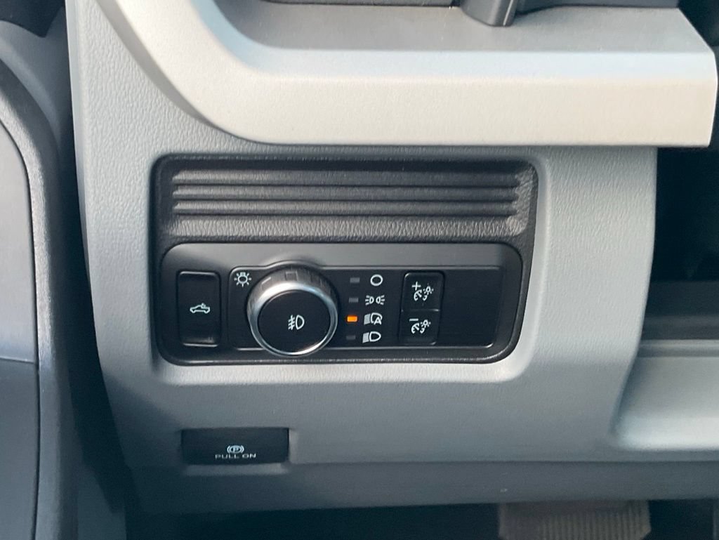 New 2026 Ford F250 XL w/ 360-Degree Camera Package RWD image 19