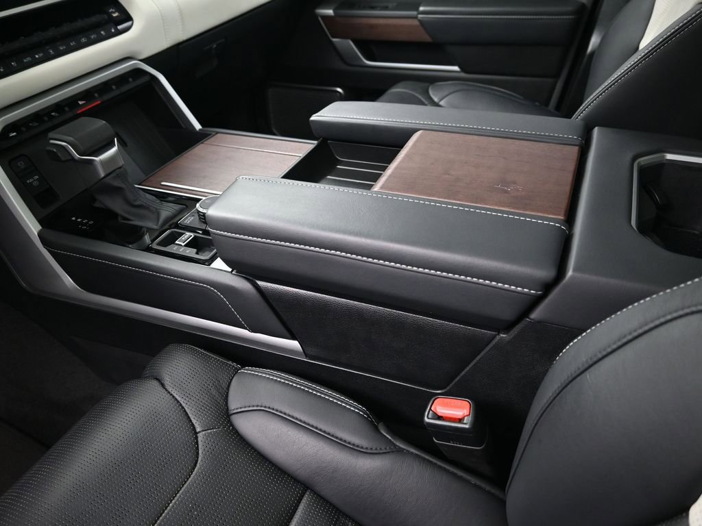 Used 2025 Toyota Sequoia Capstone image 21