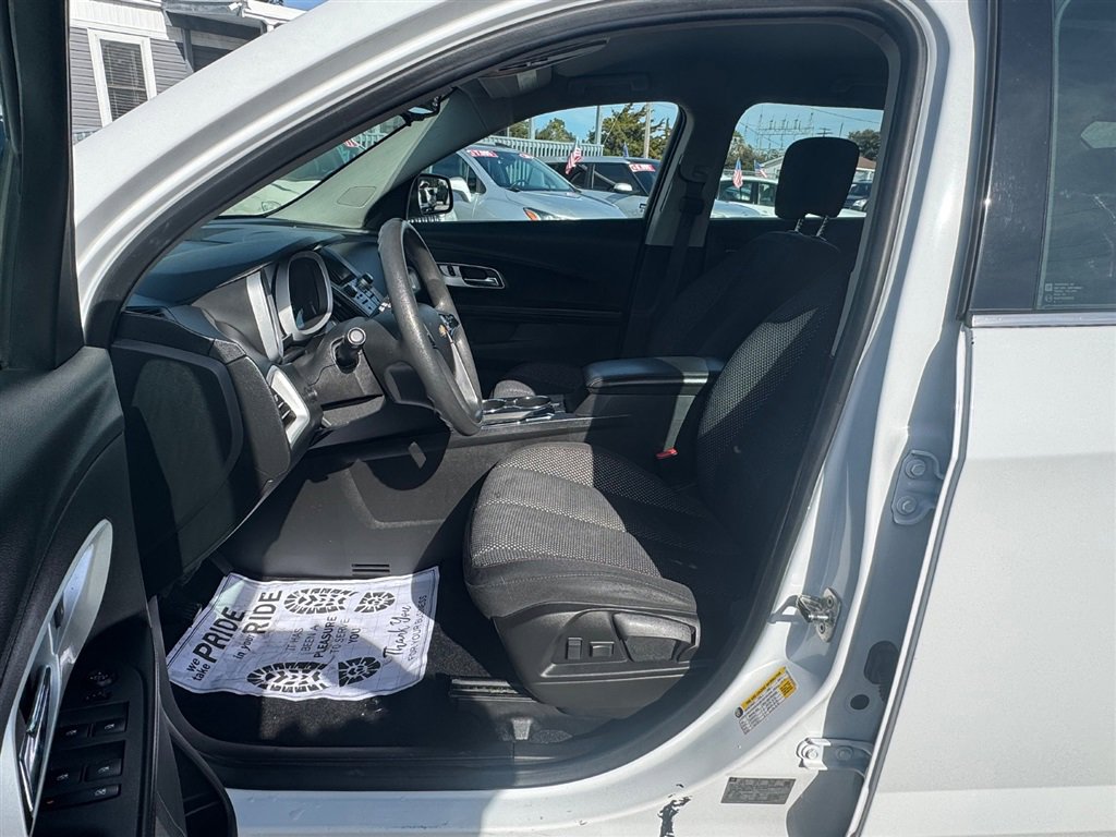 Used 2016 Chevrolet Equinox LS image 9