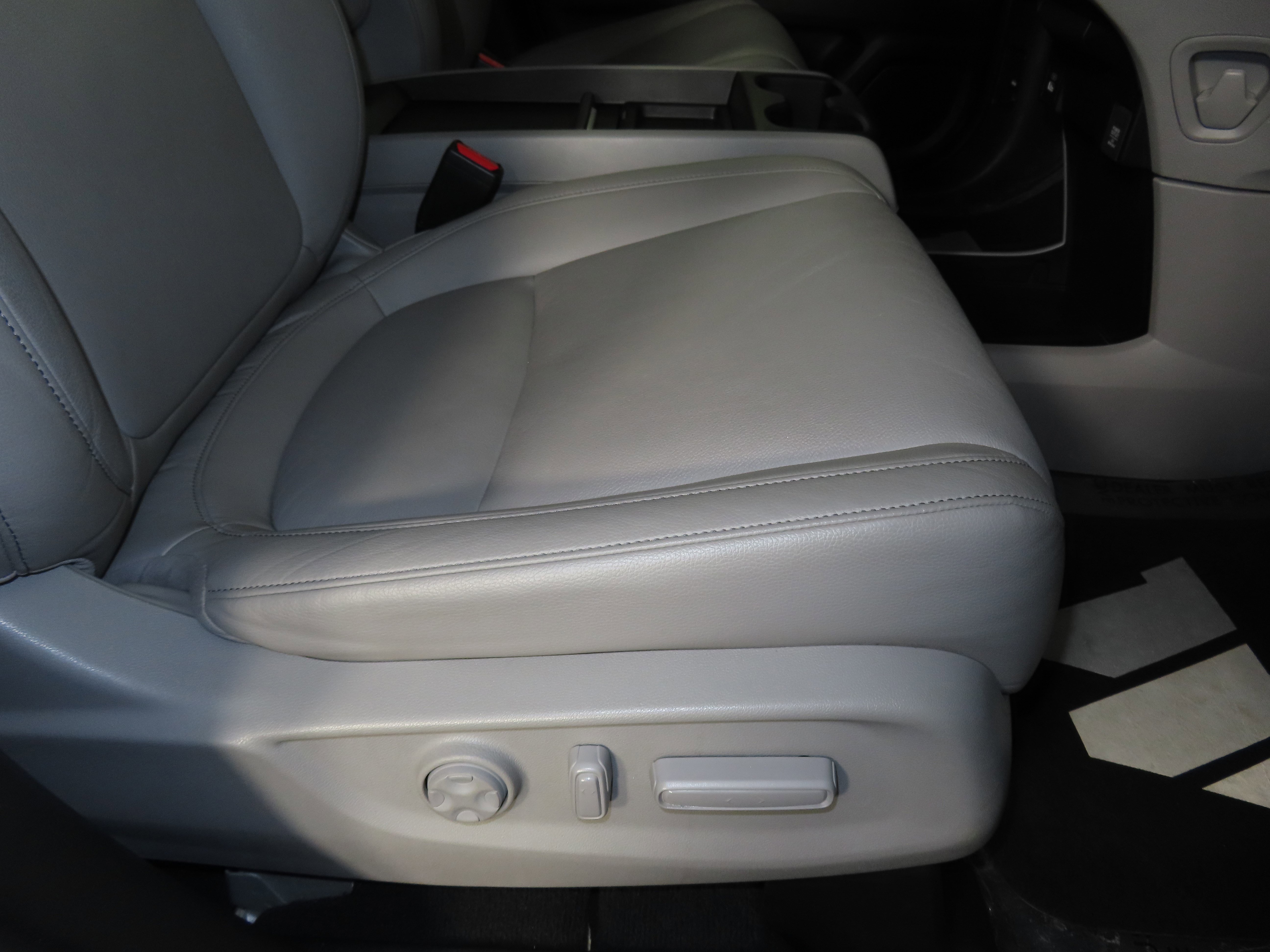 Used 2024 Honda Odyssey EX-L image 34