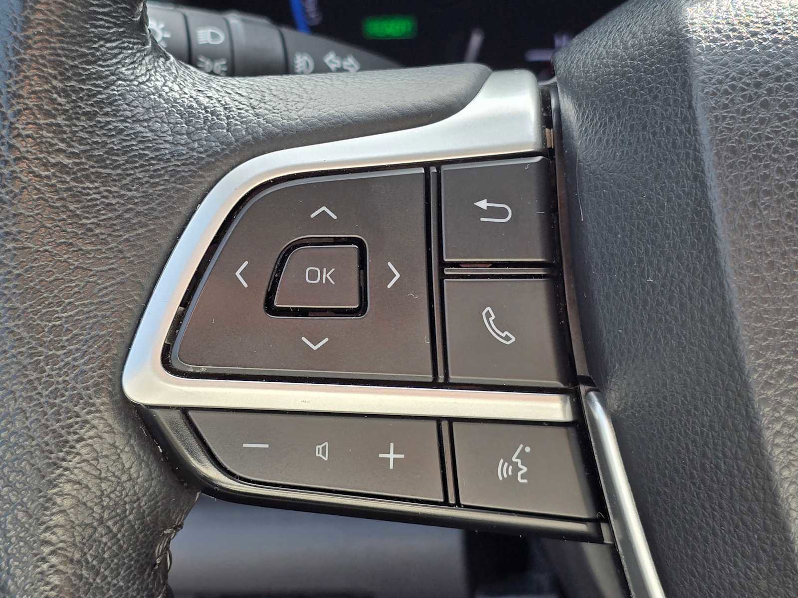 Used 2022 Toyota Sienna XLE image 36